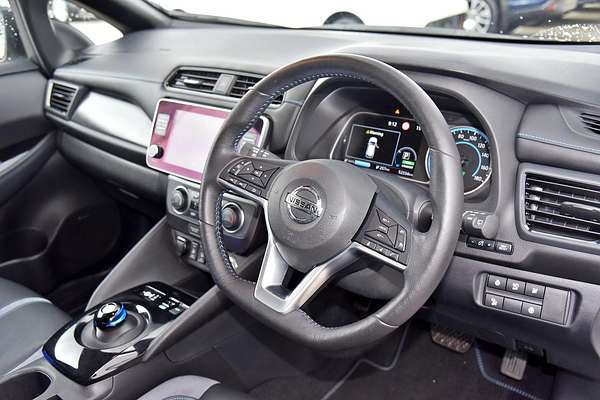 2020 Nissan LEAF ZE1