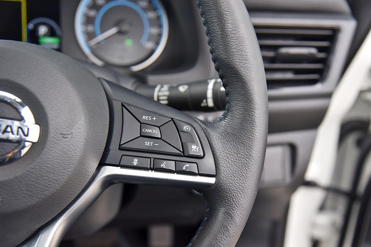 2020 Nissan LEAF ZE1