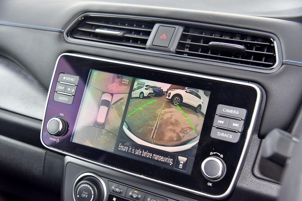 2020 Nissan LEAF ZE1