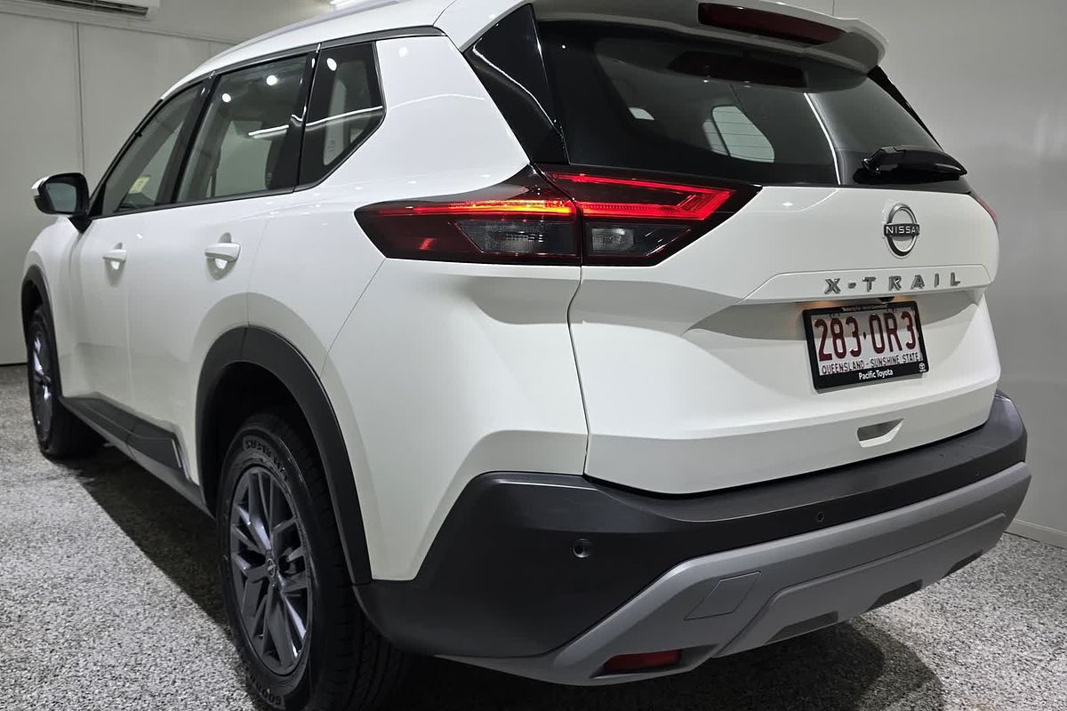 2024 Nissan X-TRAIL ST T33