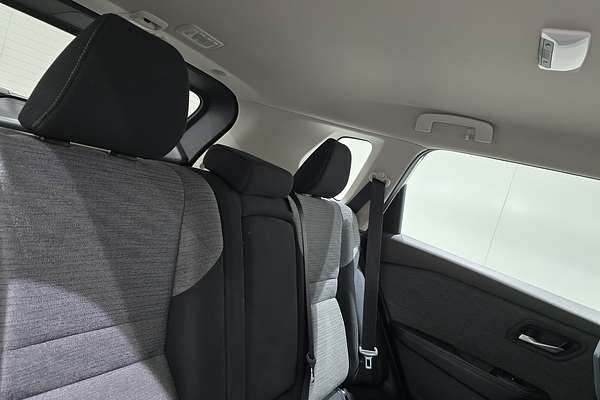 2024 Nissan X-TRAIL ST T33