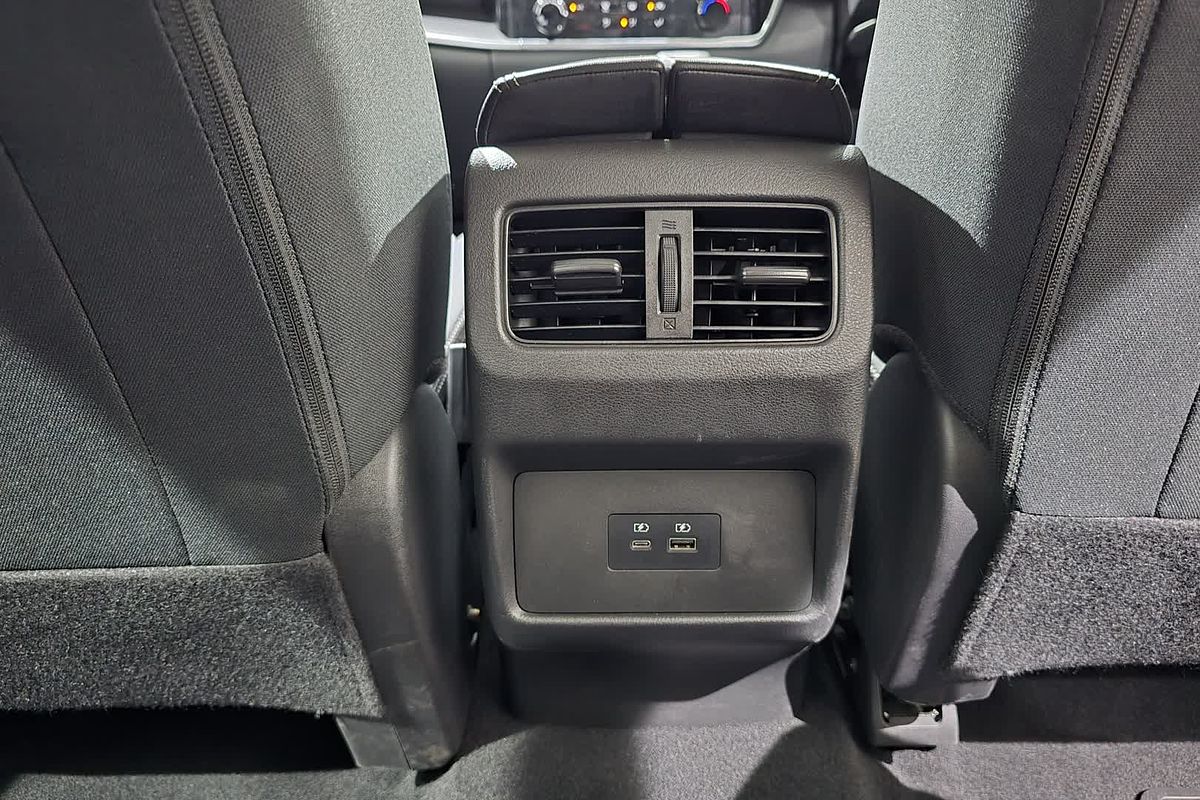 2024 Nissan X-TRAIL ST T33