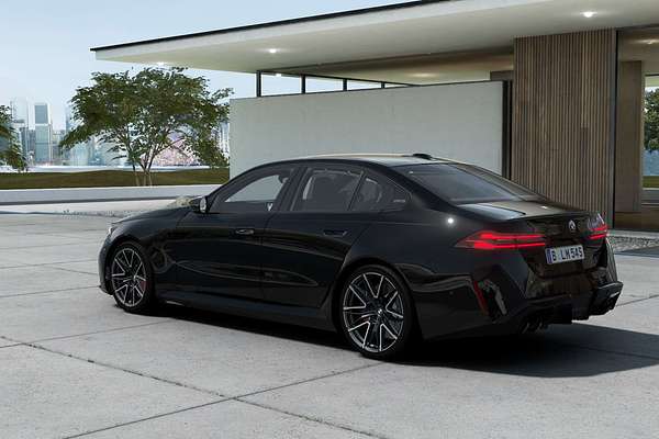 2025 BMW M5  G90