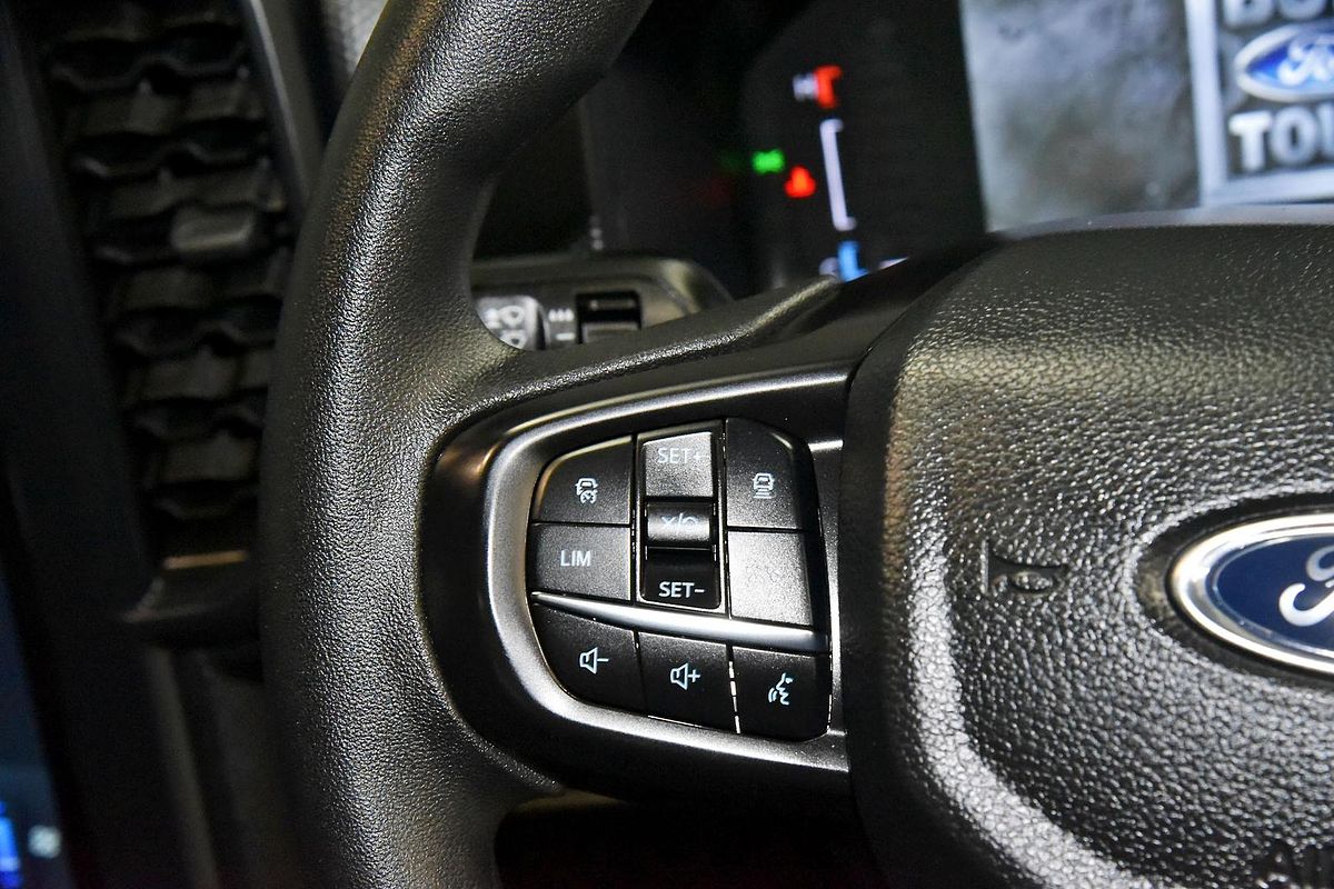 2025 Ford Ranger XL 4X4 2.0L