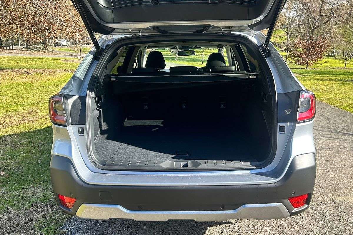 2025 Subaru Outback AWD Touring XT 6GEN