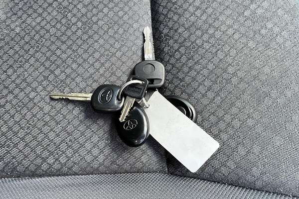 2005 Toyota Corolla Ascent ZZE122R