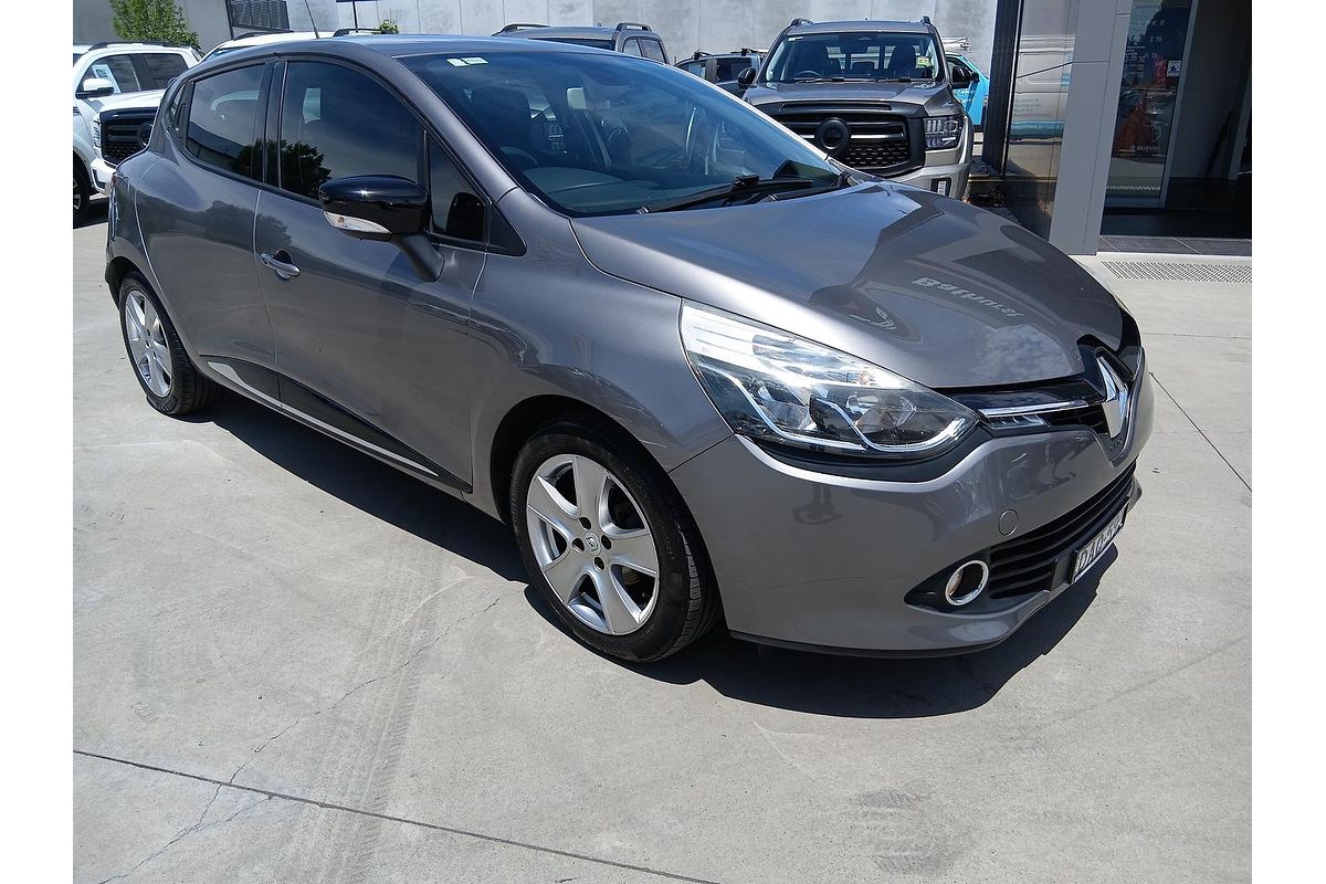 2015 Renault Clio Expression IV B98