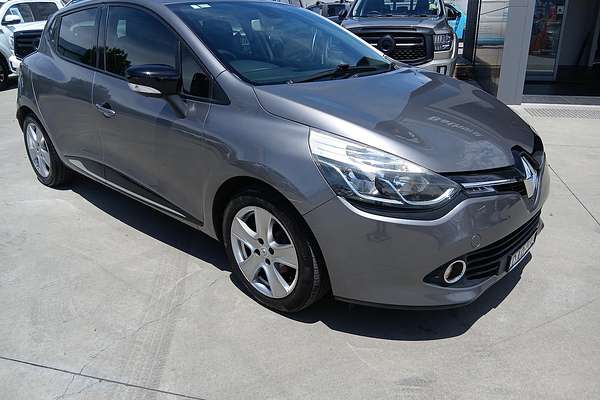 2015 Renault Clio Expression IV B98