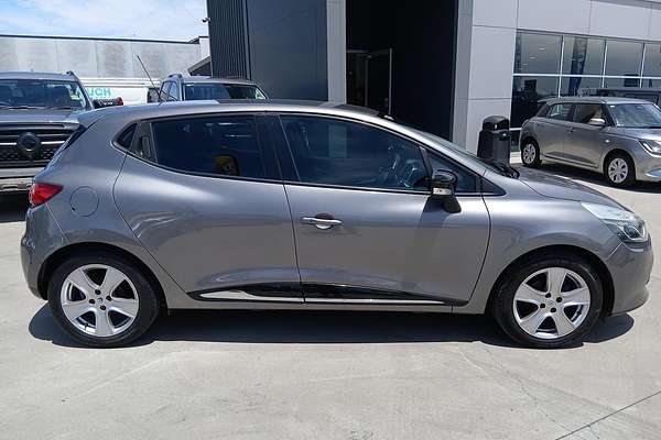 2015 Renault Clio Expression IV B98