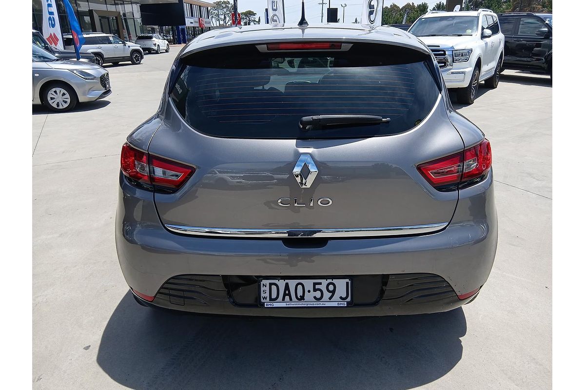 2015 Renault Clio Expression IV B98