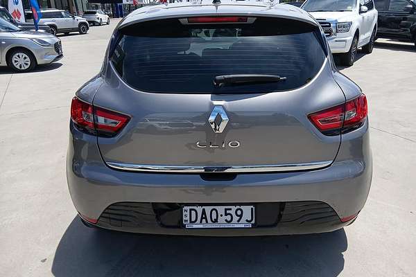 2015 Renault Clio Expression IV B98