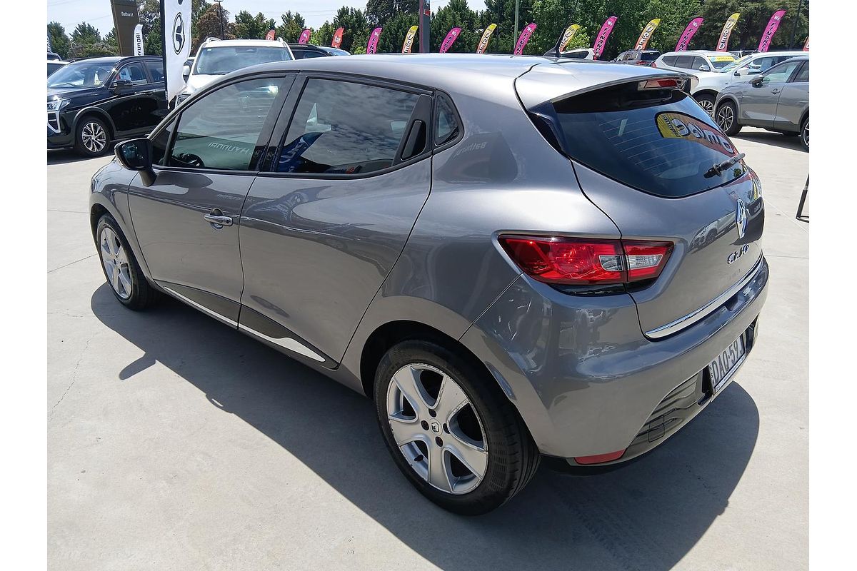 2015 Renault Clio Expression IV B98