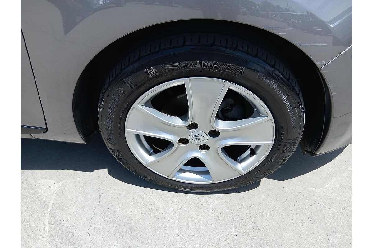 2015 Renault Clio Expression IV B98