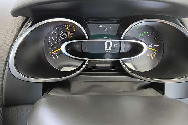 2015 Renault Clio Expression IV B98