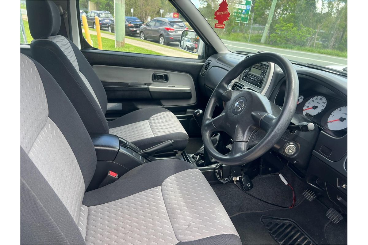 2013 Nissan Navara ST-R D22 4X4