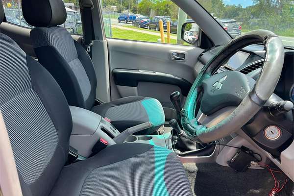 2006 Mitsubishi Triton GLX-R ML 4X4