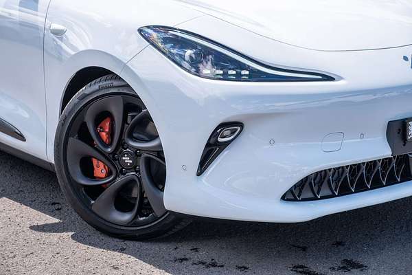 2025 MG IM6 Performance S12L