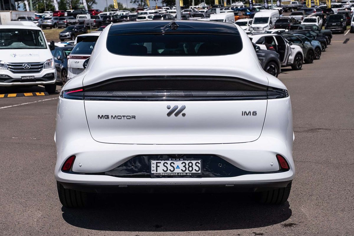 2025 MG IM6 Performance S12L