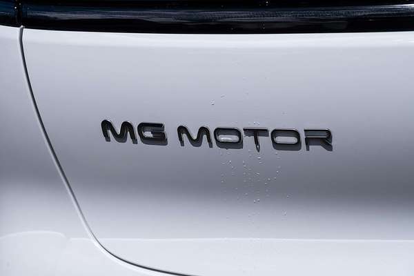 2025 MG IM6 Performance S12L