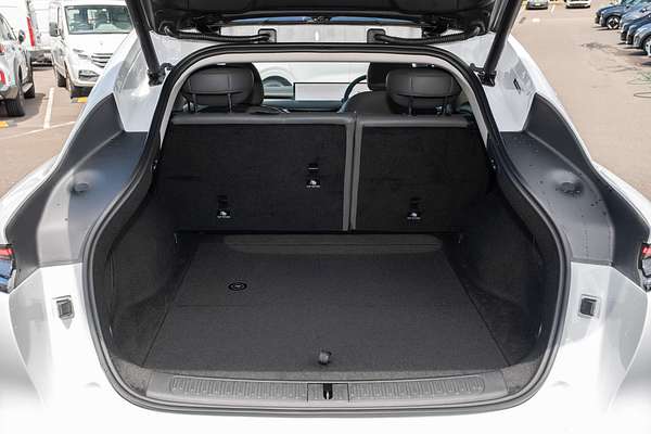 2025 MG IM6 Performance S12L