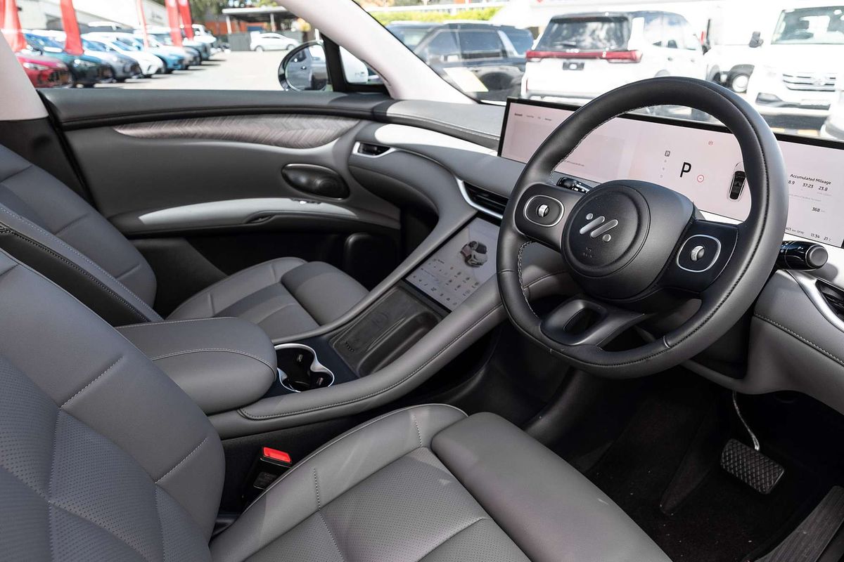 2025 MG IM6 Performance S12L