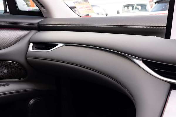 2025 MG IM6 Performance S12L