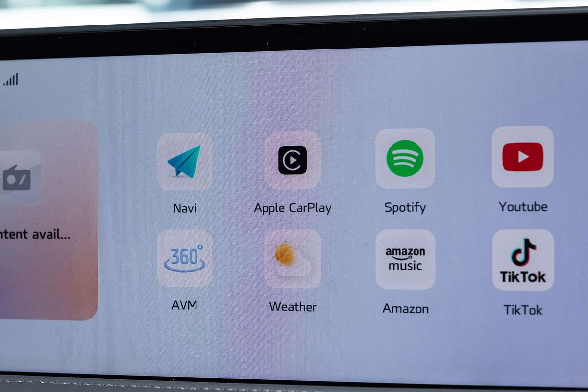 2025 MG IM6 Performance S12L