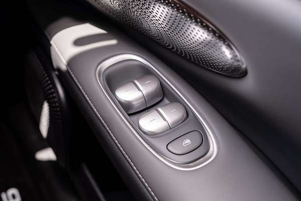 2025 MG IM6 Performance S12L