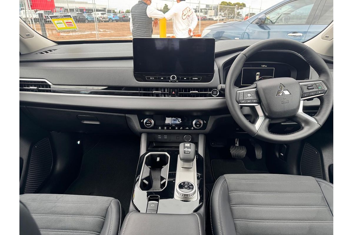 2025 Mitsubishi Outlander Aspire ZM