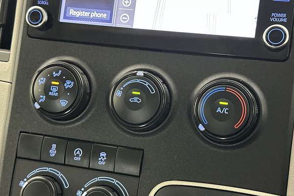 2021 Toyota Hiace Commuter GDH322R ELWB High Roof