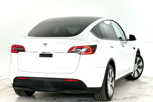 2022 Tesla Model Y Rear-Wheel Drive