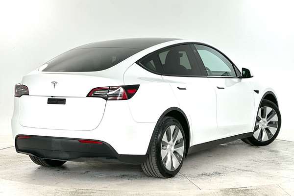 2022 Tesla Model Y Rear-Wheel Drive