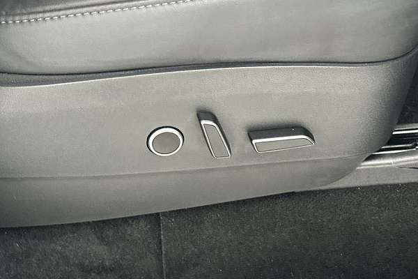 2022 Tesla Model Y Rear-Wheel Drive