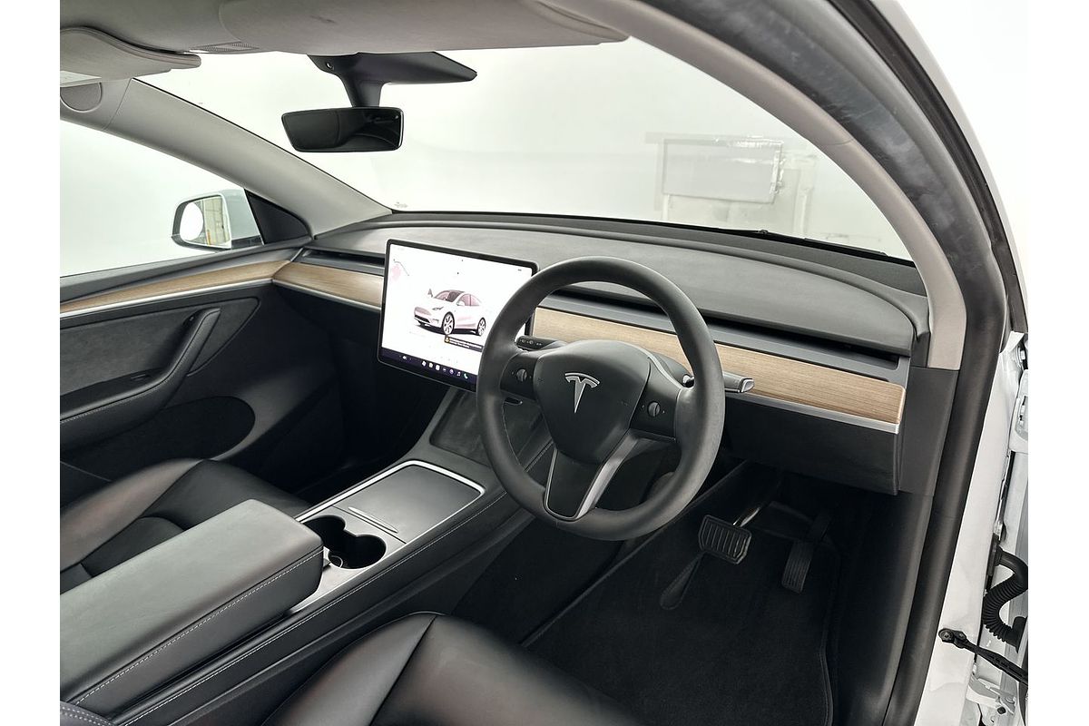 2022 Tesla Model Y Rear-Wheel Drive