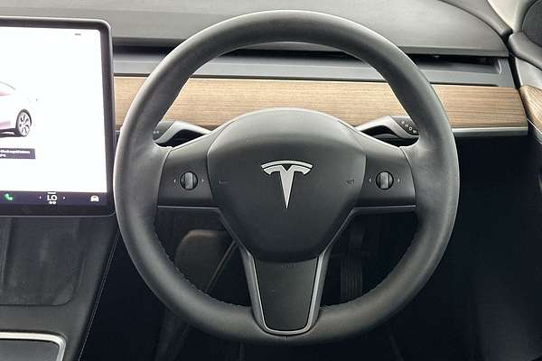 2022 Tesla Model Y Rear-Wheel Drive