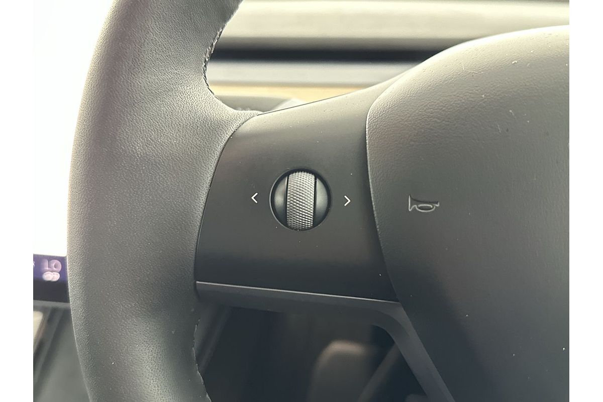 2022 Tesla Model Y Rear-Wheel Drive