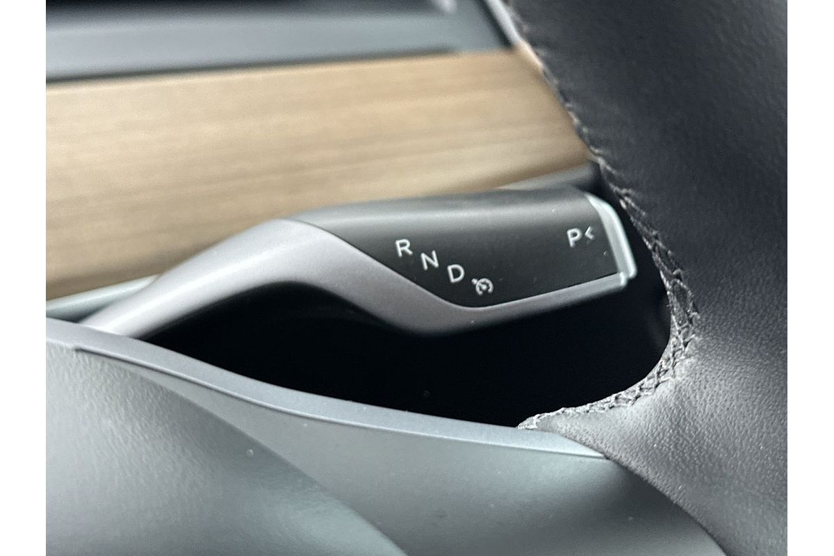 2022 Tesla Model Y Rear-Wheel Drive