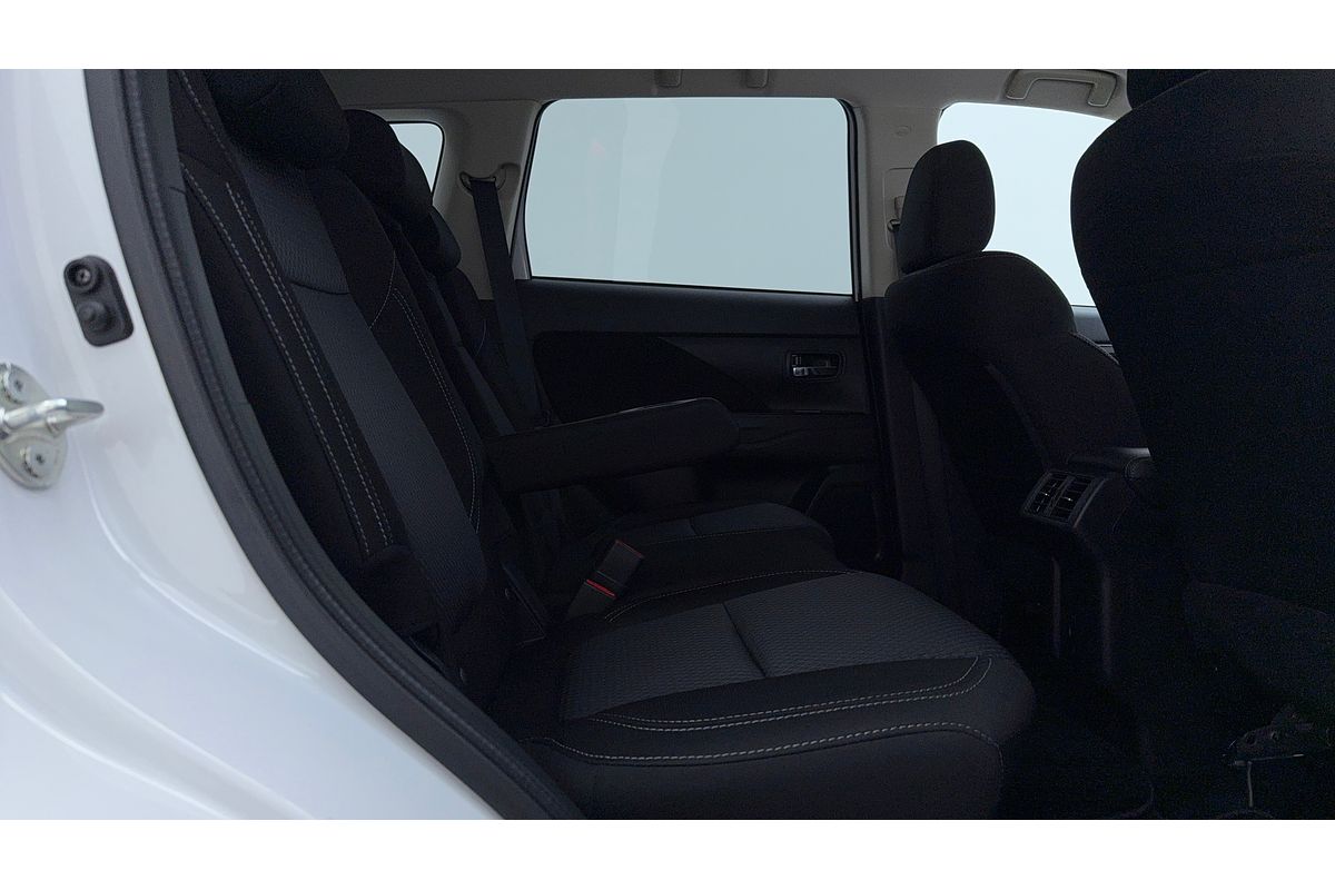 2020 Mitsubishi Outlander PHEV ES ZL