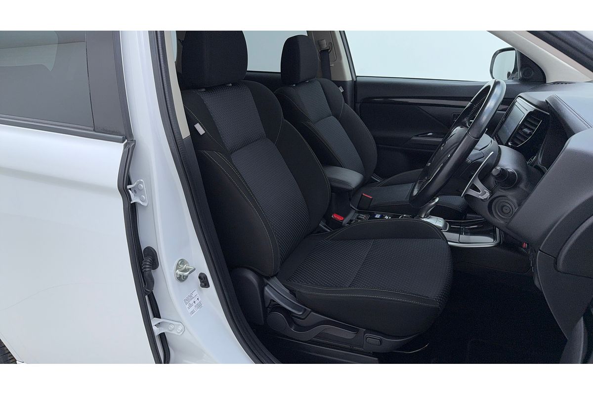 2020 Mitsubishi Outlander PHEV ES ZL