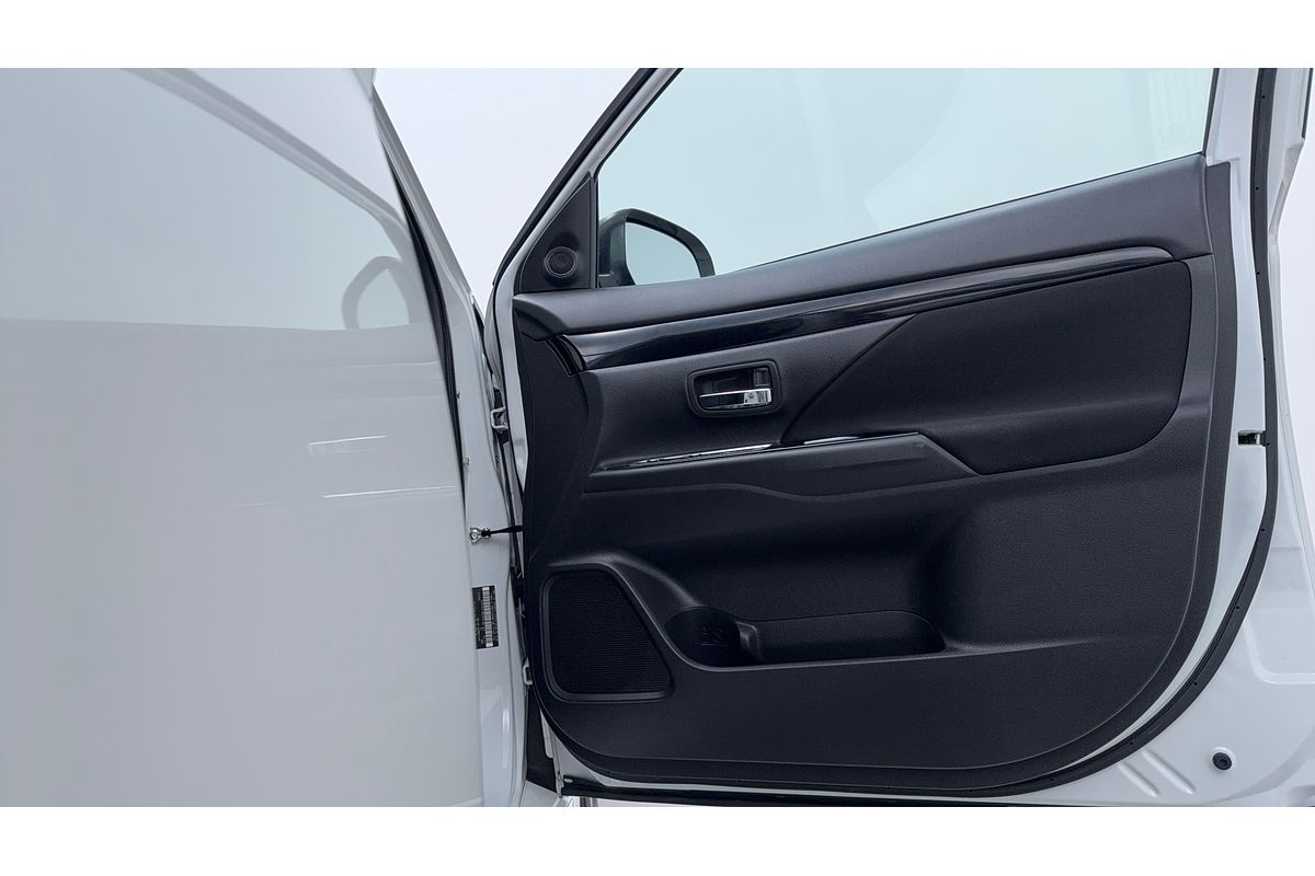 2020 Mitsubishi Outlander PHEV ES ZL