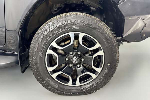 2019 Toyota Hilux SR5 GUN126R 4X4