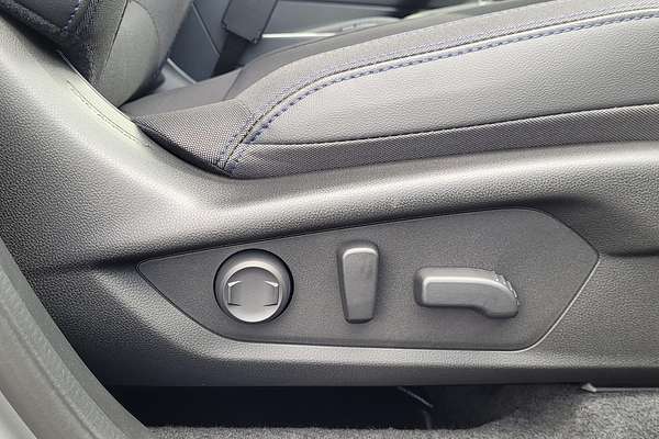 2025 Subaru Forester Premium S6