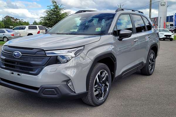 2025 Subaru Forester Premium S6