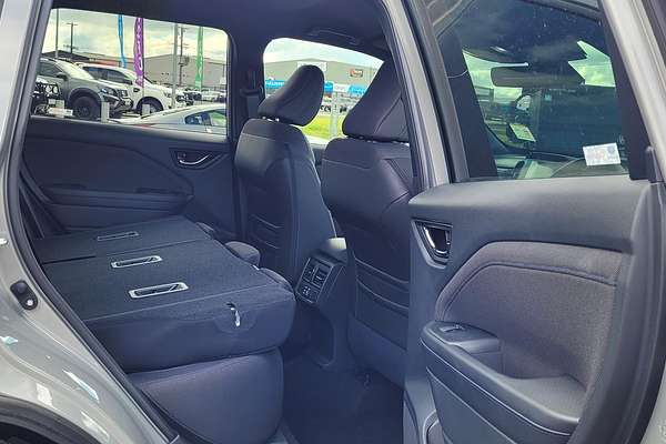 2025 Subaru Forester Premium S6