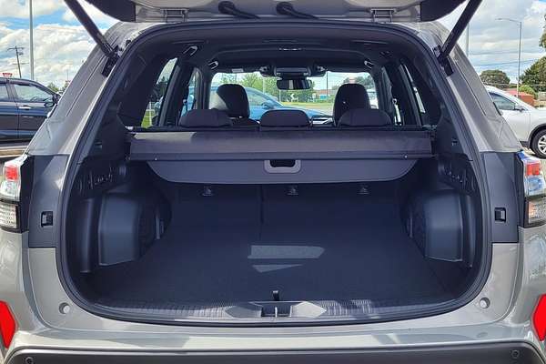 2025 Subaru Forester Premium S6