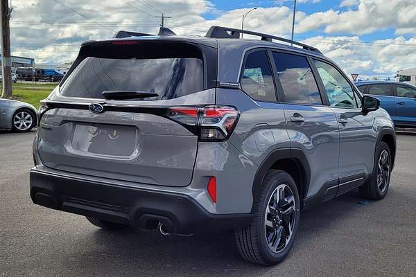 2025 Subaru Forester Premium S6