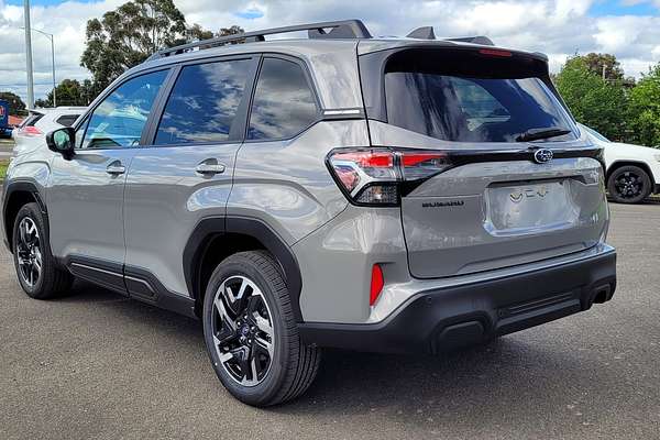 2025 Subaru Forester Premium S6