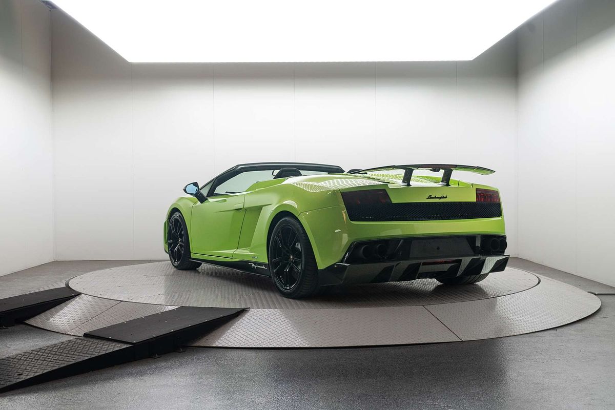 2012 Lamborghini Gallardo LP570-4 Performante L140