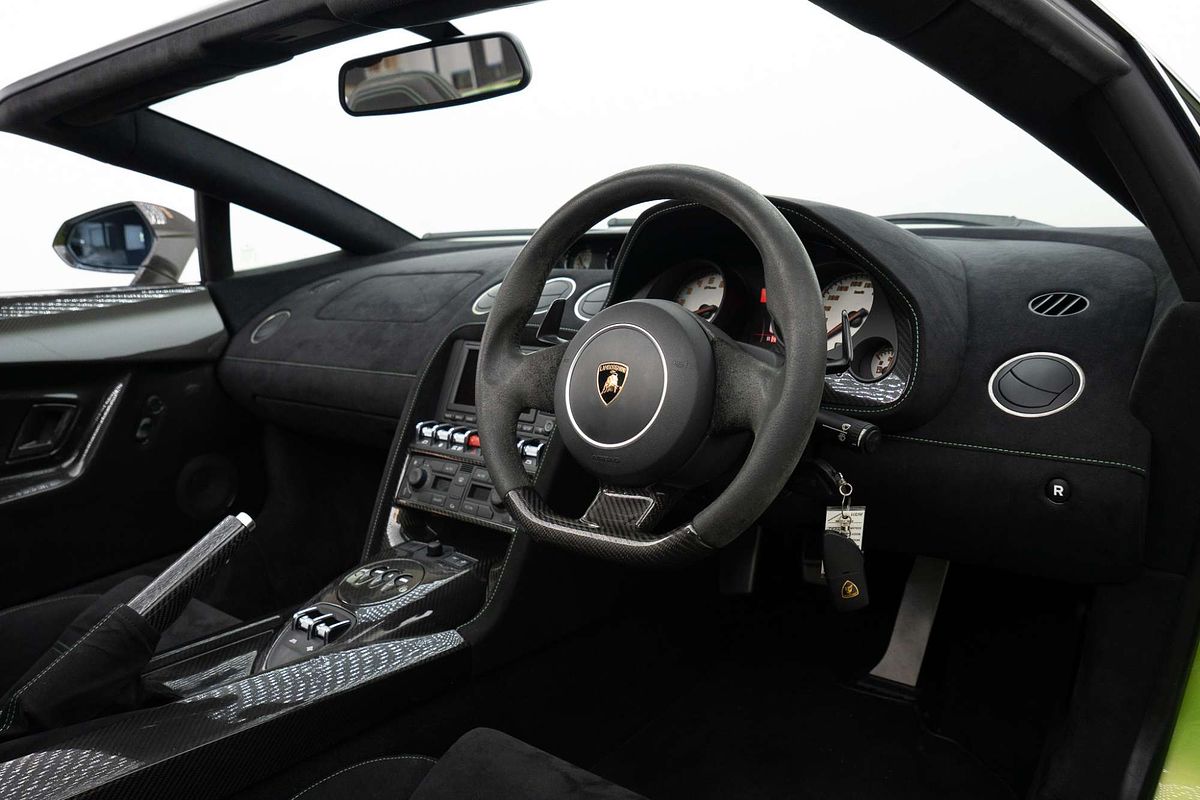 2012 Lamborghini Gallardo LP570-4 Performante L140