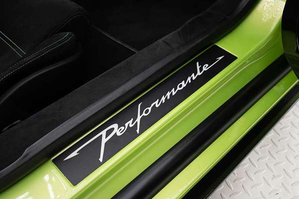 2012 Lamborghini Gallardo LP570-4 Performante L140